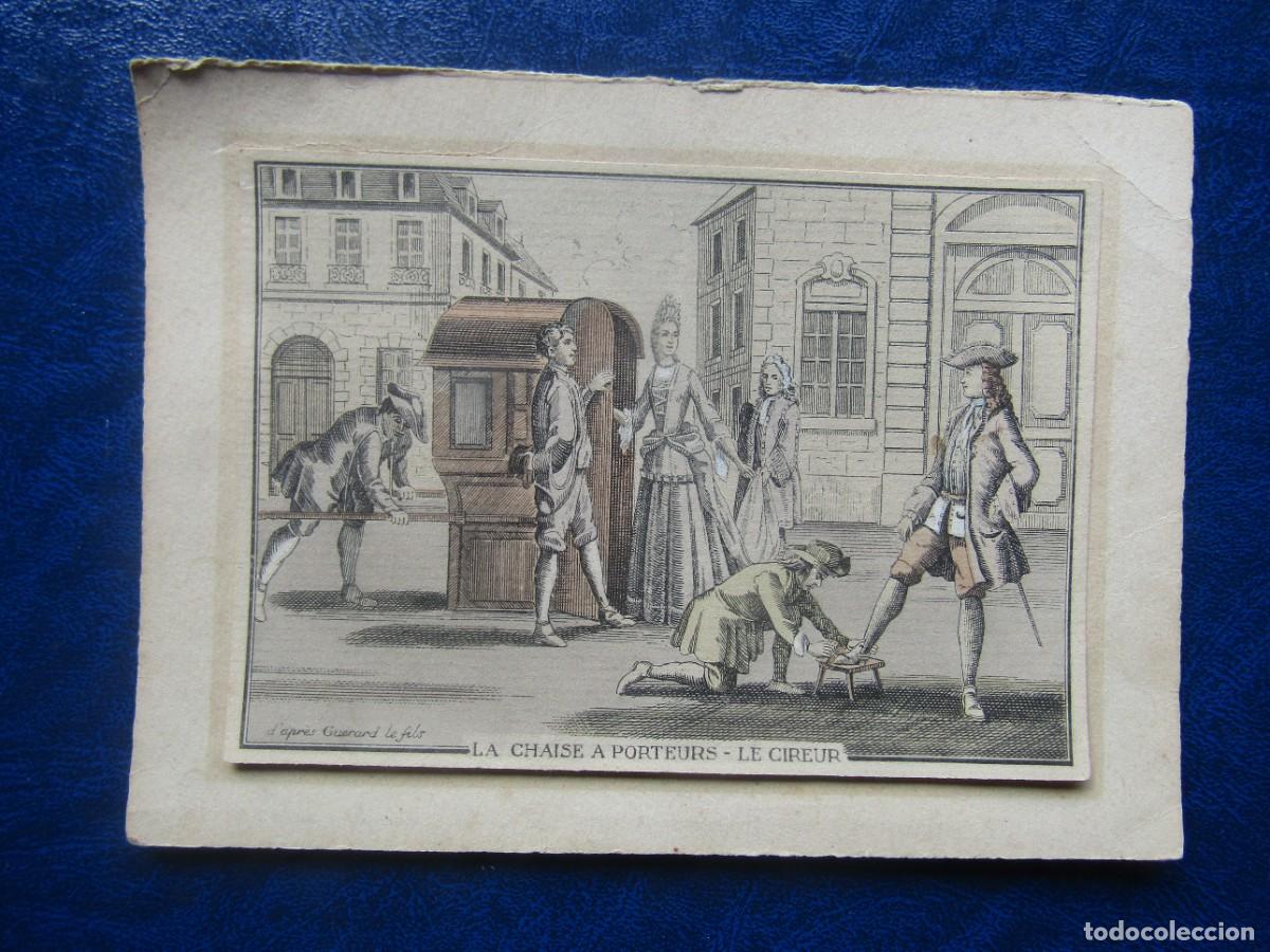 Outros artigos de papel: Peque&ntilde;o Grabado de Guerard le Fils ( La Chaise a Porteurs - Le Cireur ) 14 x 9,8 Cm Reproducci&oacute;n