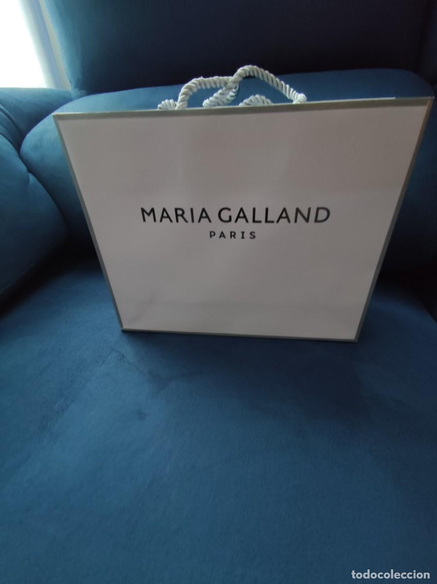 Otros Art&iacute;culos de Coleccionismo en Papel: Bonita Bolsa de Papel con Cordones Grises de Maria Galland Paris (Cosm&eacute;tica).