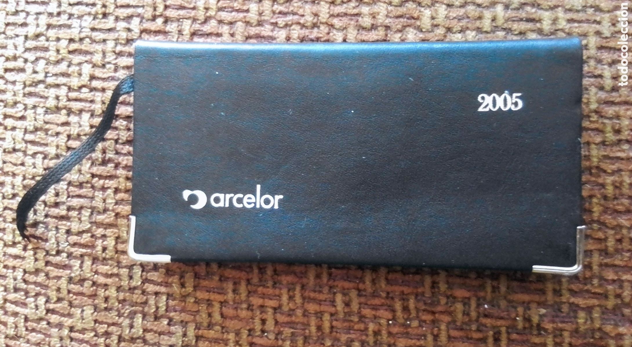 Otros Art&iacute;culos de Coleccionismo en Papel: 1 AGENDA ARCELOR 2005, DE PIEL Y FILOS DE P&Aacute;GINAS DORADOS, SIN USAR