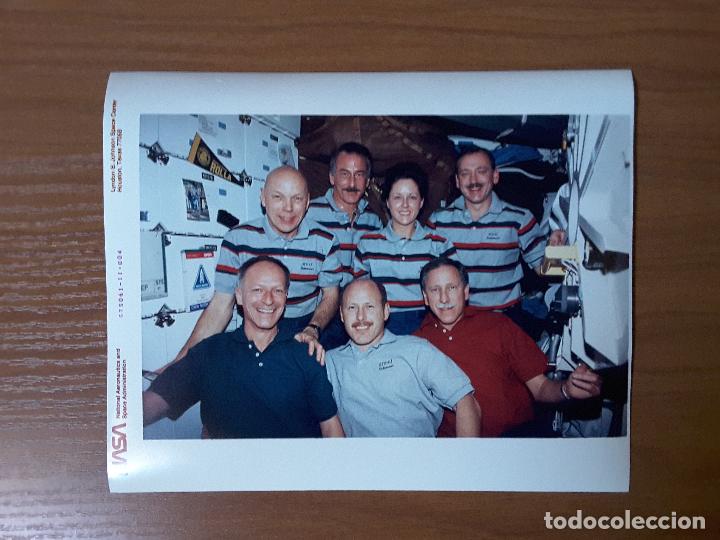Paper Collecting Others: Foto original NASA tama&ntilde;o DIN A4, Misi&oacute;n STS-61 (STS061-11-004) - Space Shuttle