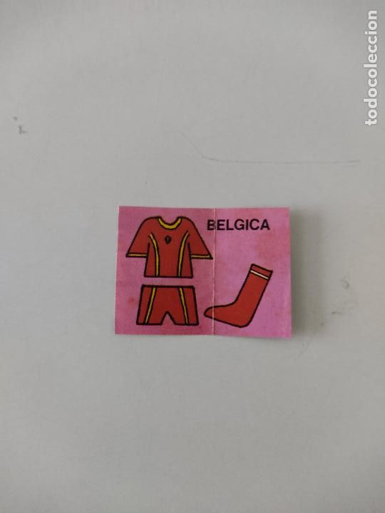 Otros art&iacute;culos de coleccionismo en papel: RECORTE DE PAPEL CAMISETA PANTALON EQUIPACI&Oacute;N BELGICA MUNDIAL 1982 WORLD CUP 82
