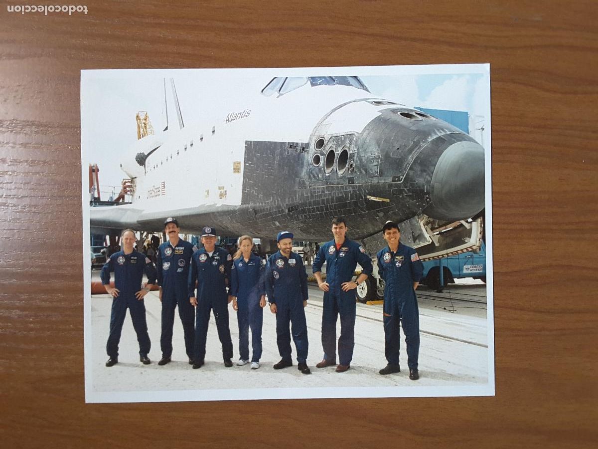 Outros artigos de papel: Foto original NASA tama&ntilde;o DIN A4, Misi&oacute;n STS-46 (KSC-92PC-1680) - Space Shuttle