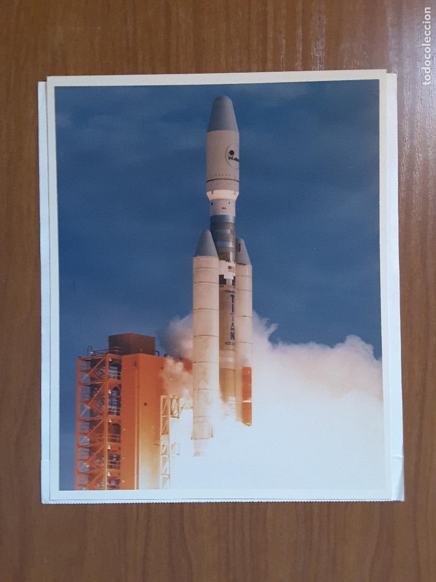 Outros artigos de papel: Foto original Martin Marietta tama&ntilde;o DIN A4, Commercial Titan