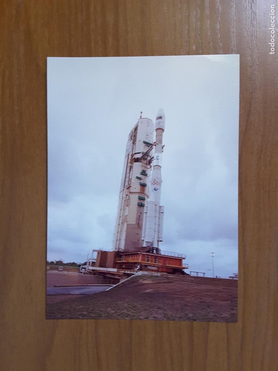 Outros artigos de papel: Foto original Arianespace, V95