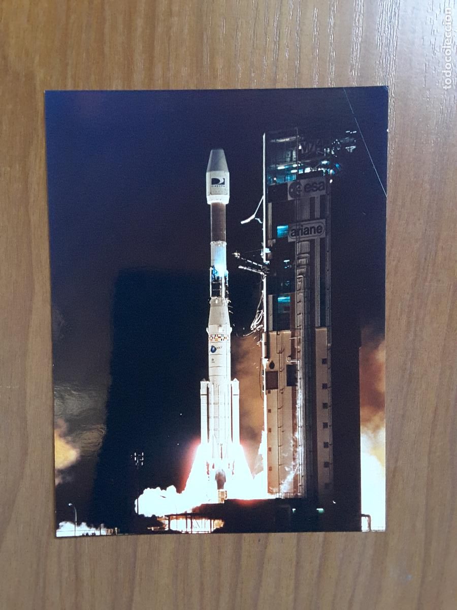 Outros artigos de papel: Foto original Arianespace, V74