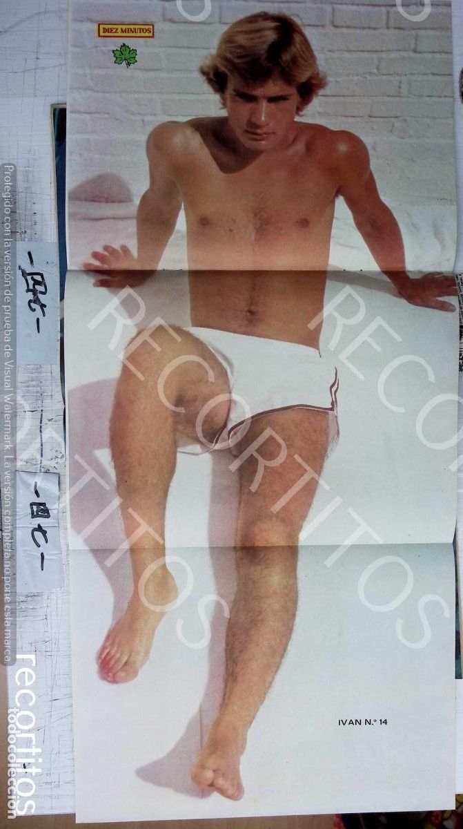 Outros artigos de papel: POSTER IVAN