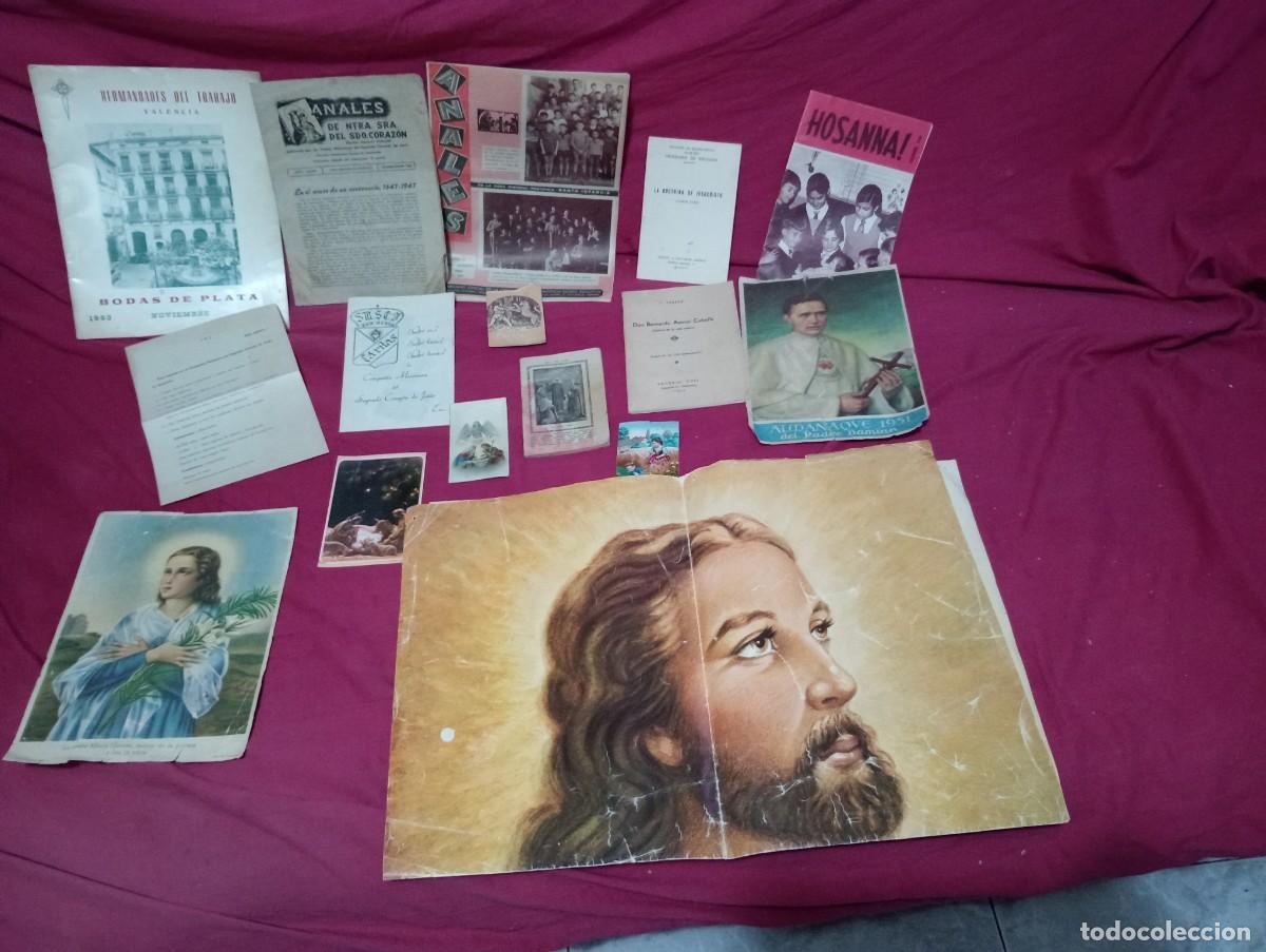 Otros art&iacute;culos de coleccionismo en papel: Lote de antiguas laminas y revistas o folletos religiosos