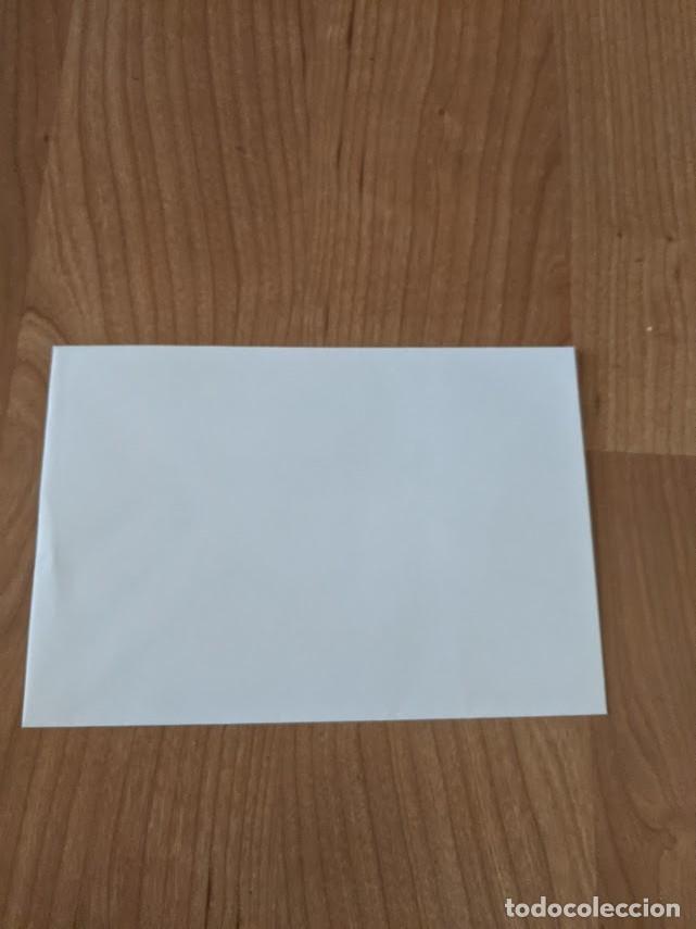 Paper Collecting Others: ANTIGUO SOBRE BLANCO