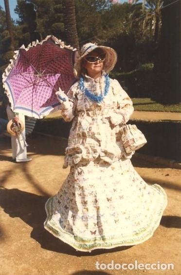 Otros Art&iacute;culos de Coleccionismo en Papel: FOTOGRAFIA DEL CARNAVAL DE CADIZ, SE&Ntilde;ORA DISFRAZADA EN EL PARQUE GENOVES. FOTCAR-506