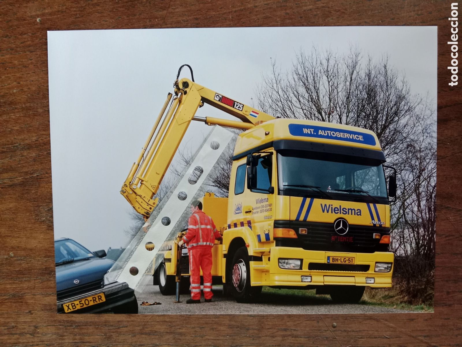 Outros artigos de papel: Fotograf&iacute;a cami&oacute;n mercedes Benz atego
