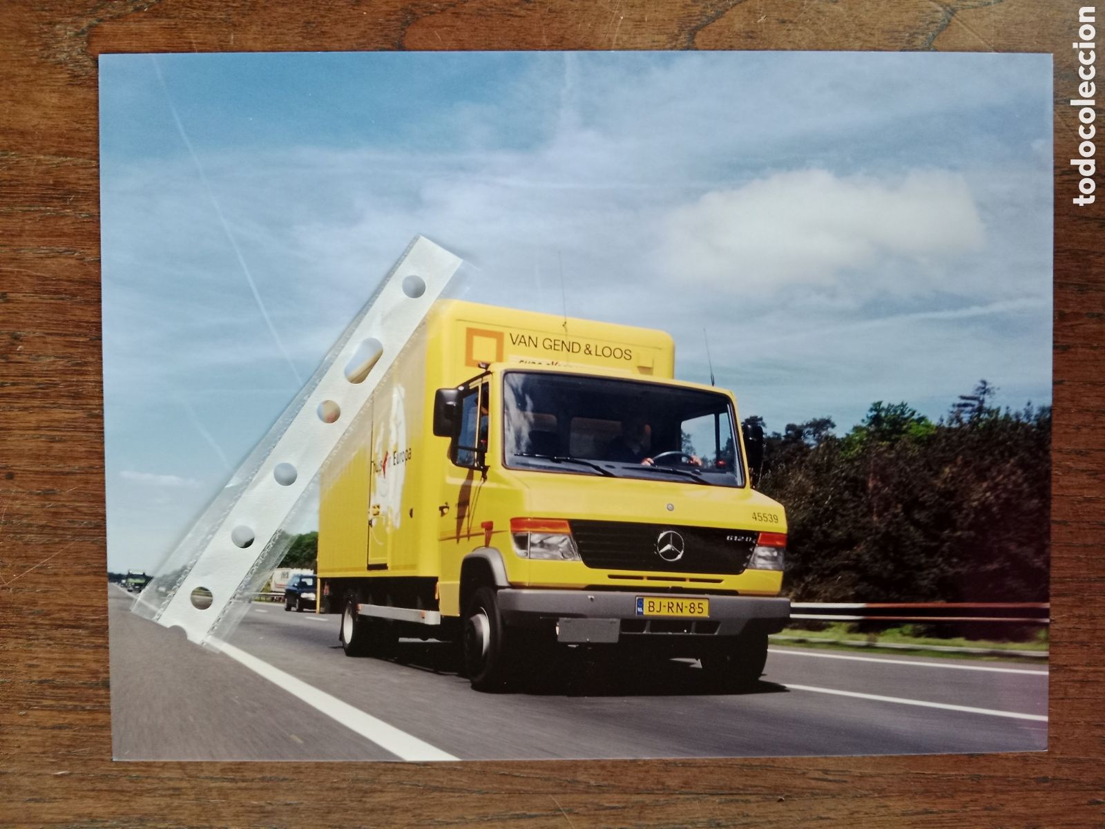 Outros artigos de papel: Fotograf&iacute;a cami&oacute;n furgoneta mercedes Benz