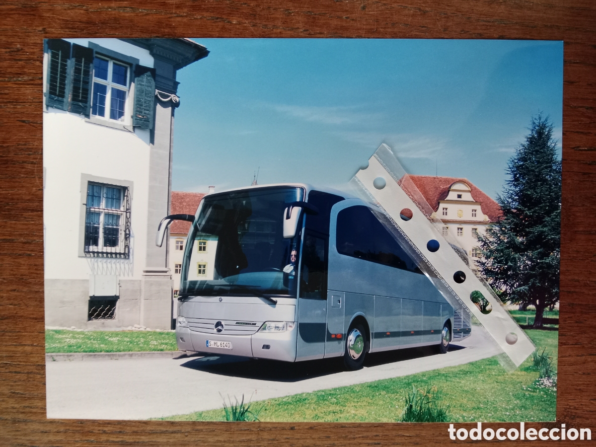 Paper Collecting Others: Fotograf&iacute;a autob&uacute;s mercedes Benz travego