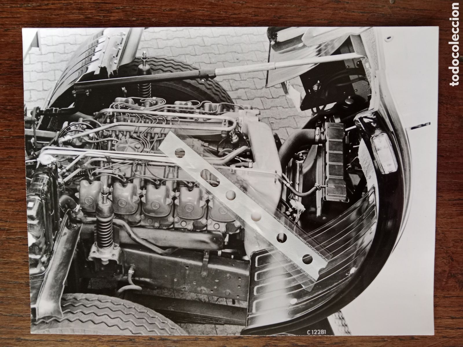 Outros artigos de papel: Fotograf&iacute;a cami&oacute;n mercedes Benz 1632 K