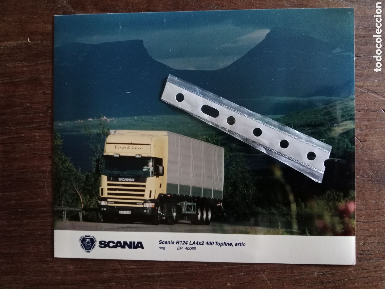 Outros artigos de papel: Fotograf&iacute;a cami&oacute;n scania