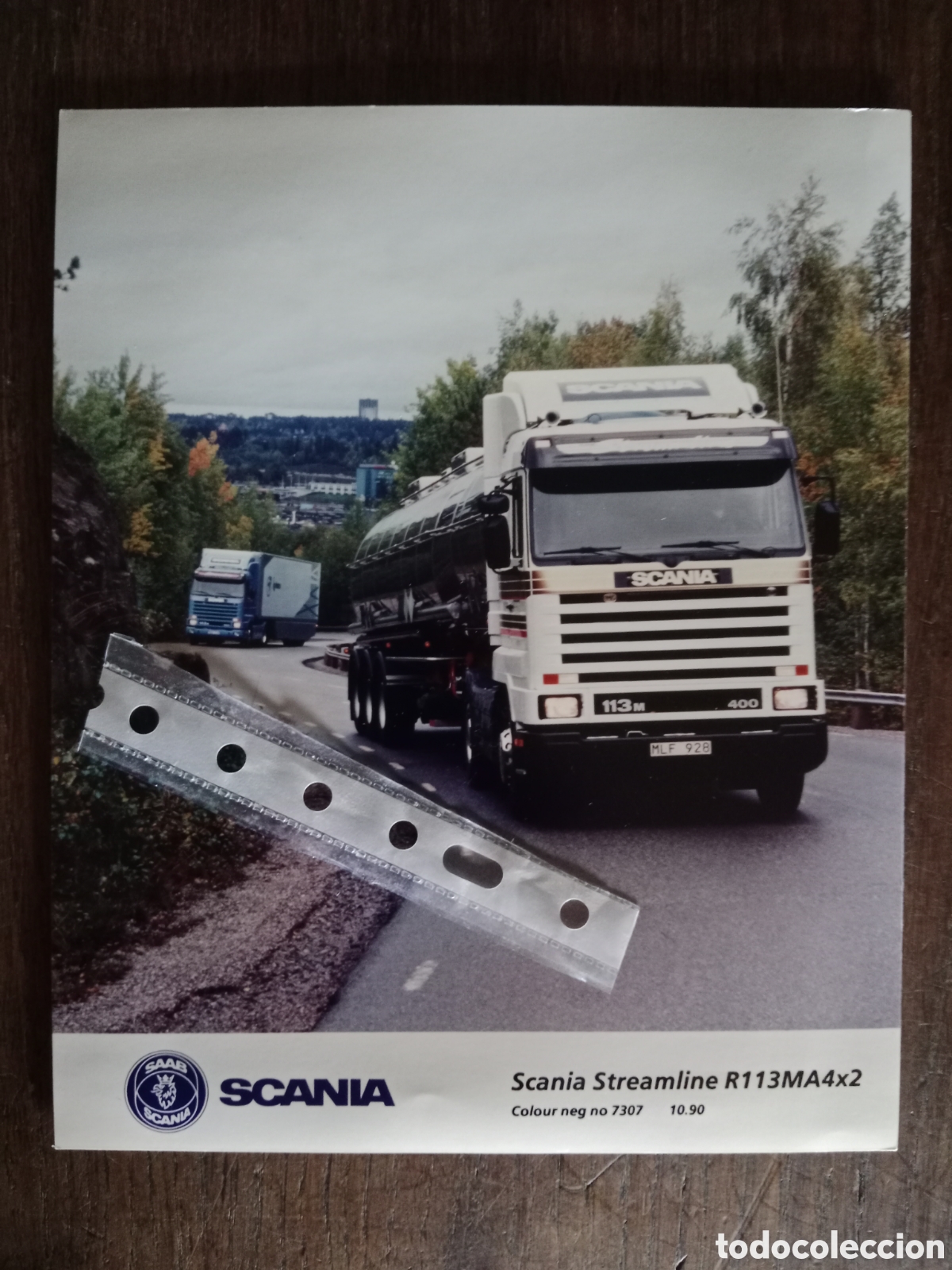 Paper Collecting Others: Fotograf&iacute;a cami&oacute;n scania