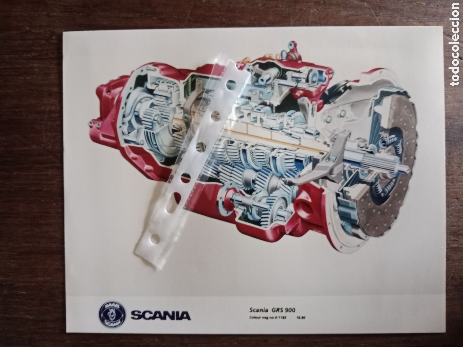 Paper Collecting Others: Fotograf&iacute;a cami&oacute;n scania