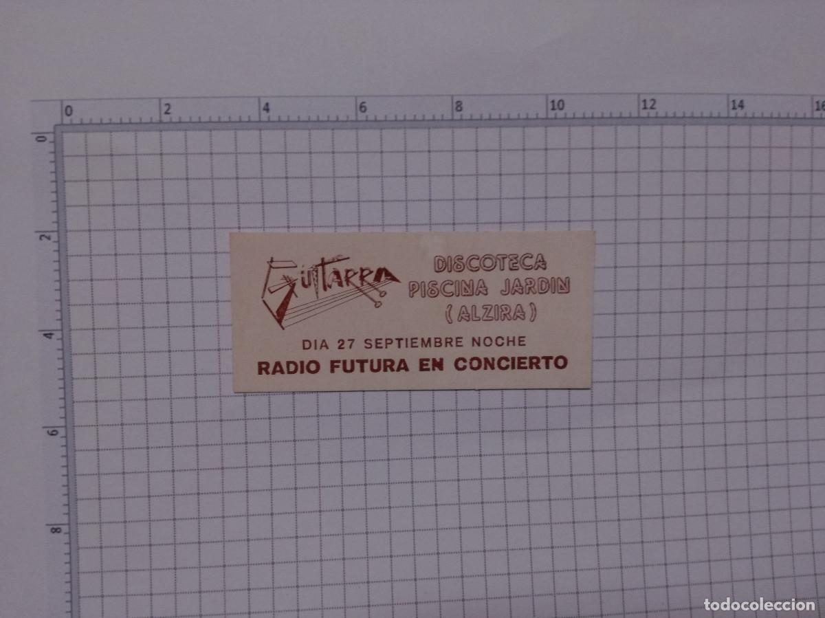 Otros Art&iacute;culos de Coleccionismo en Papel: FLYER ENTRADA INVITACION - PEGATINA A&Ntilde;OS 70/80 RADIO FUTURA EN CONCIERTO DISCOTECA GUITARRA VALENCIA