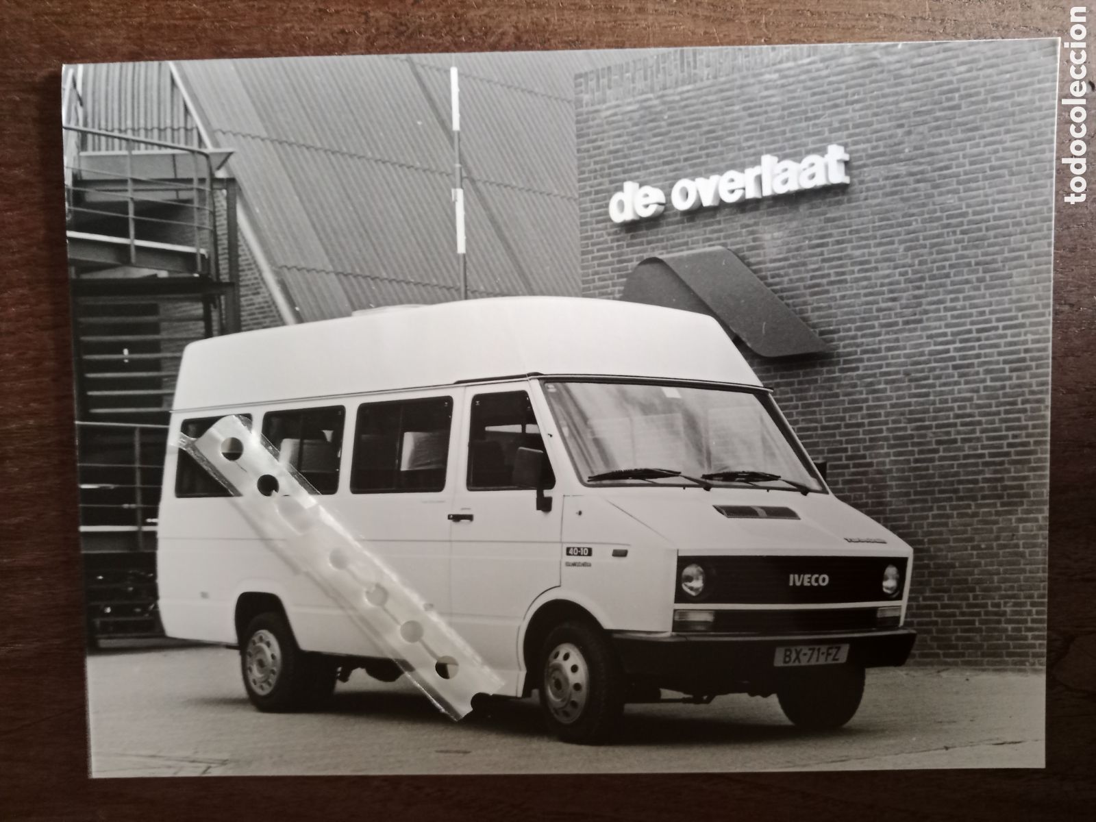 Collectionnisme Papier divers: Fotograf&iacute;a furgoneta Iveco micro bus