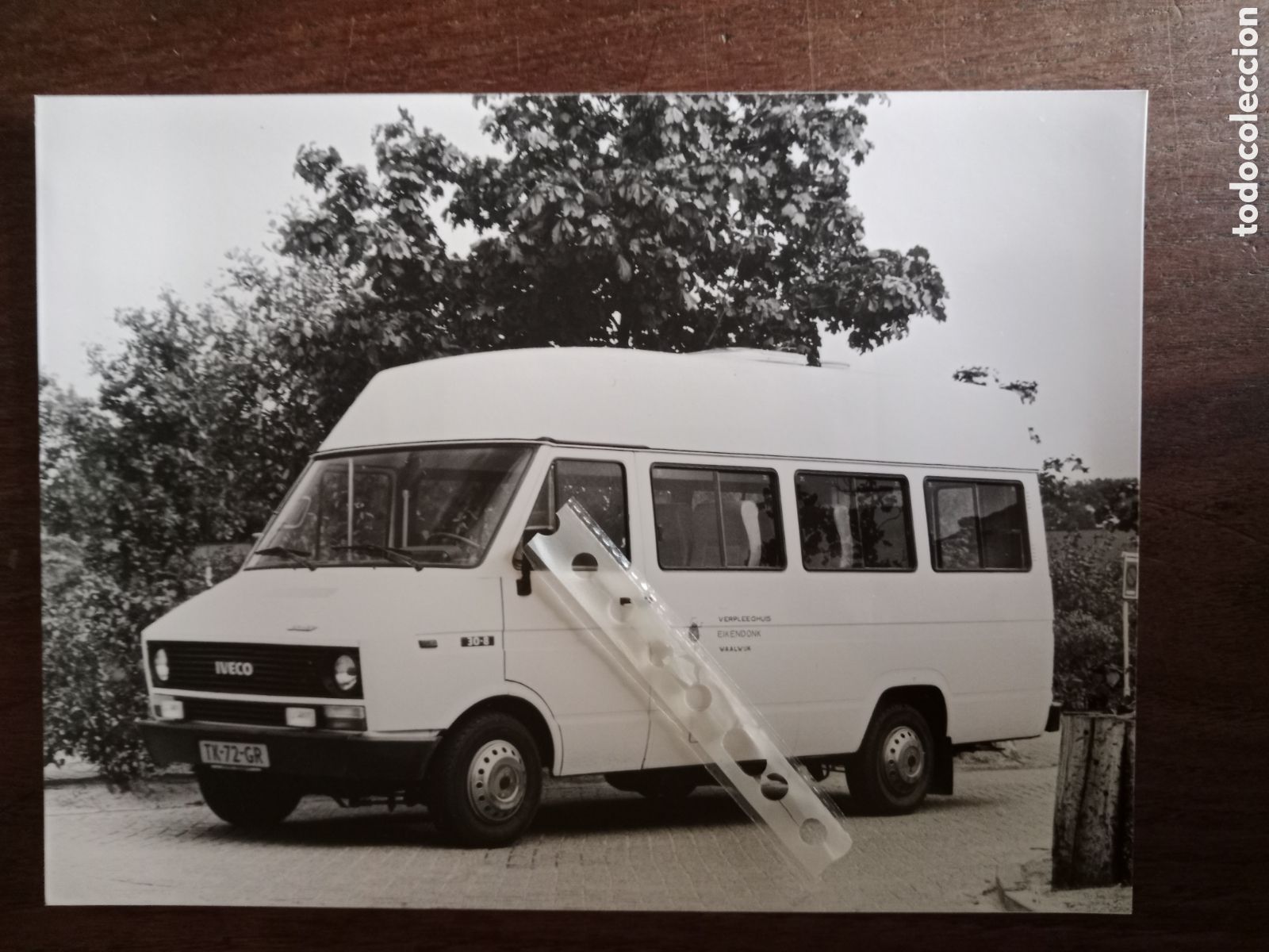 Collectionnisme Papier divers: Fotograf&iacute;a furgoneta Iveco micro bus