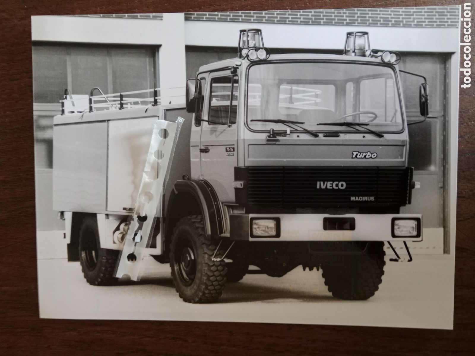 Paper Collecting Others: Fotograf&iacute;a cami&oacute;n Iveco magirus
