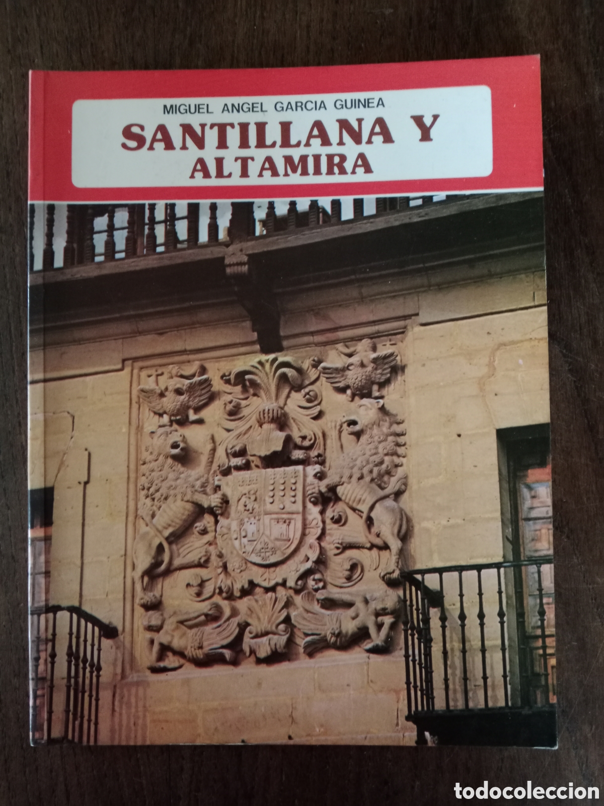 Paper Collecting Others: Libro Santillana del mar y Altamira Cantabria