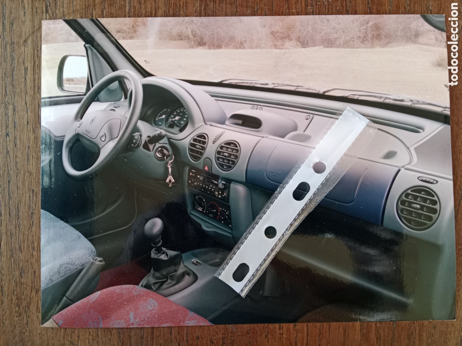 Outros artigos de papel: Fotograf&iacute;a furgoneta Renault Kangoo pampa