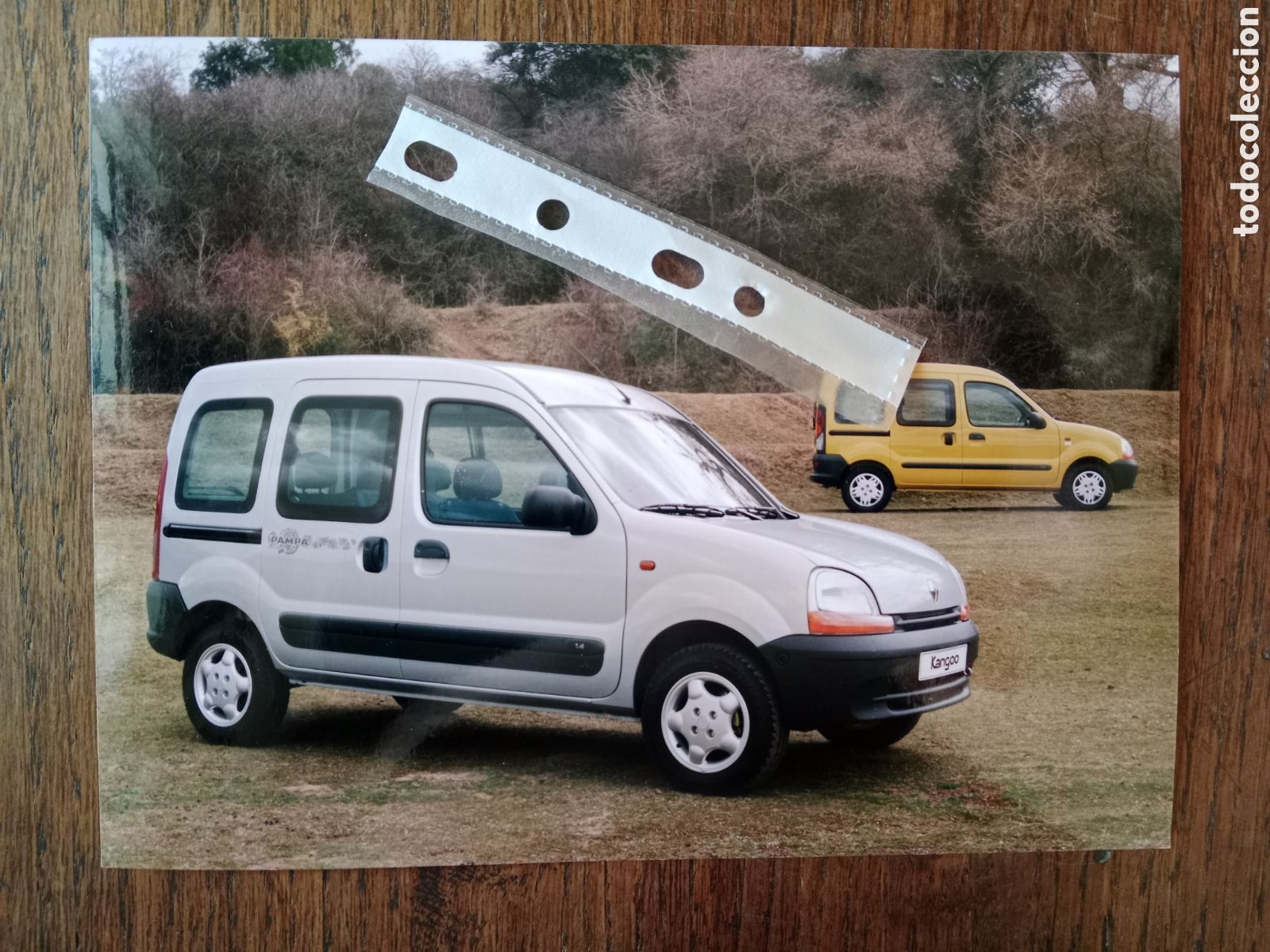 Outros artigos de papel: Fotograf&iacute;a furgoneta Renault Kangoo pampa