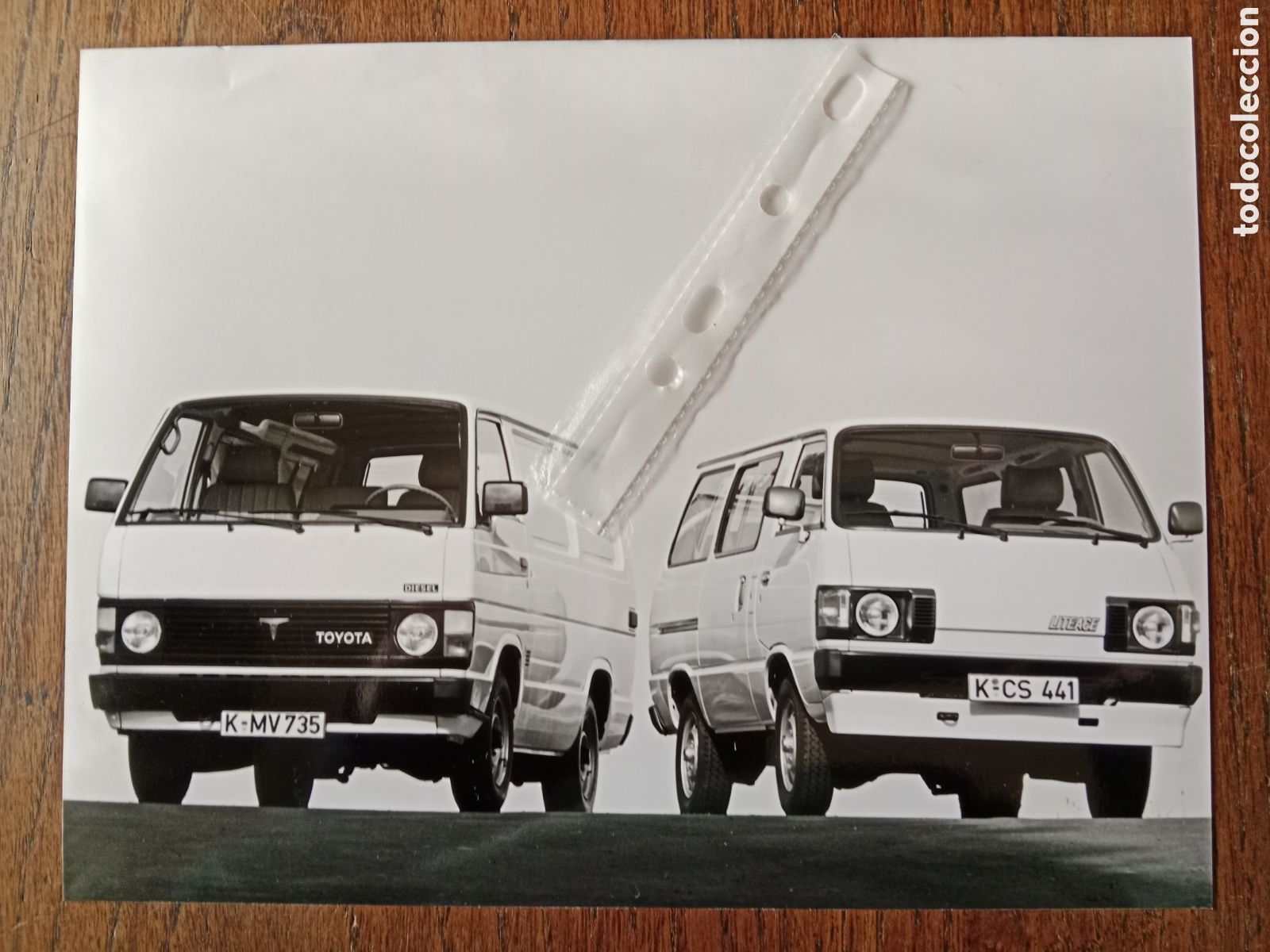 Outros artigos de papel: Fotograf&iacute;a furgoneta Toyota