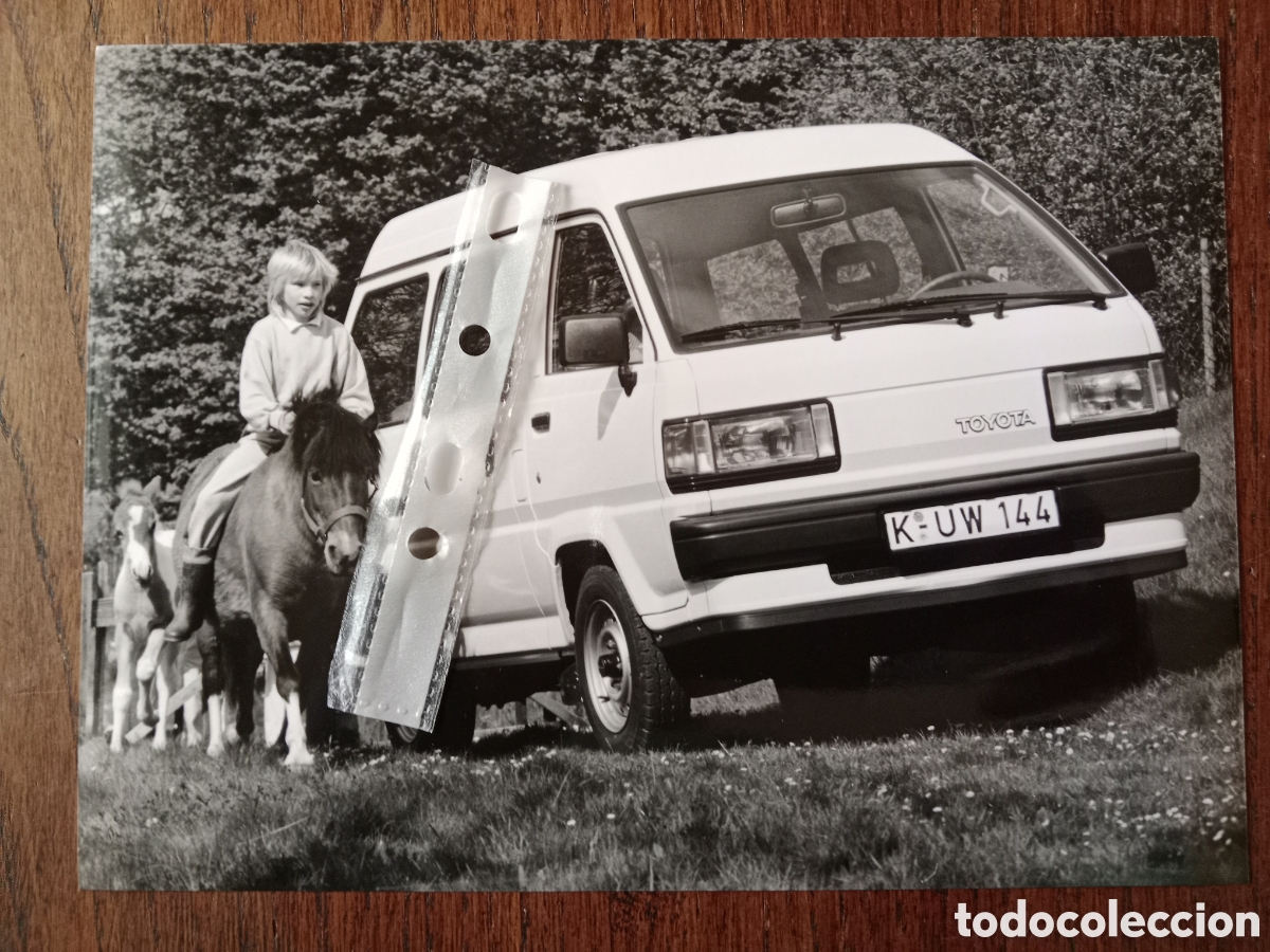 Outros artigos de papel: Fotograf&iacute;a furgoneta Toyota