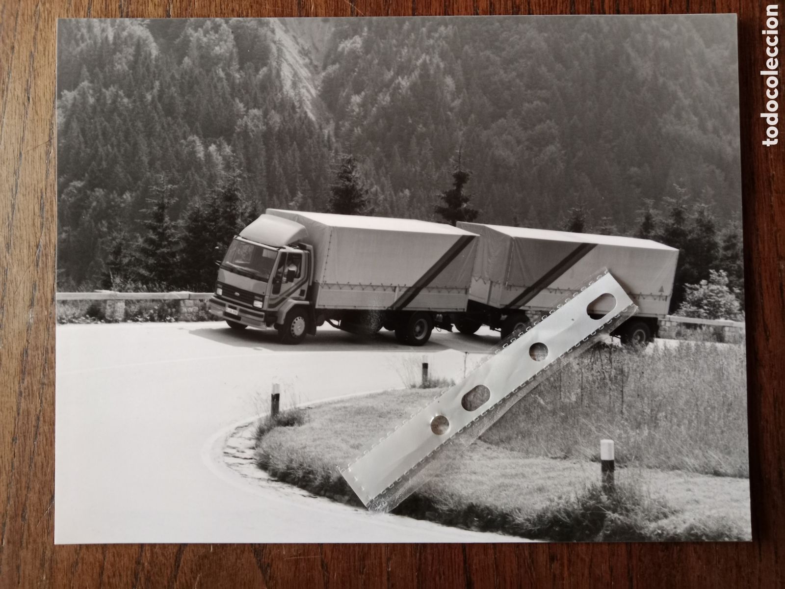 Outros artigos de papel: Fotograf&iacute;a cami&oacute;n Ford cargo