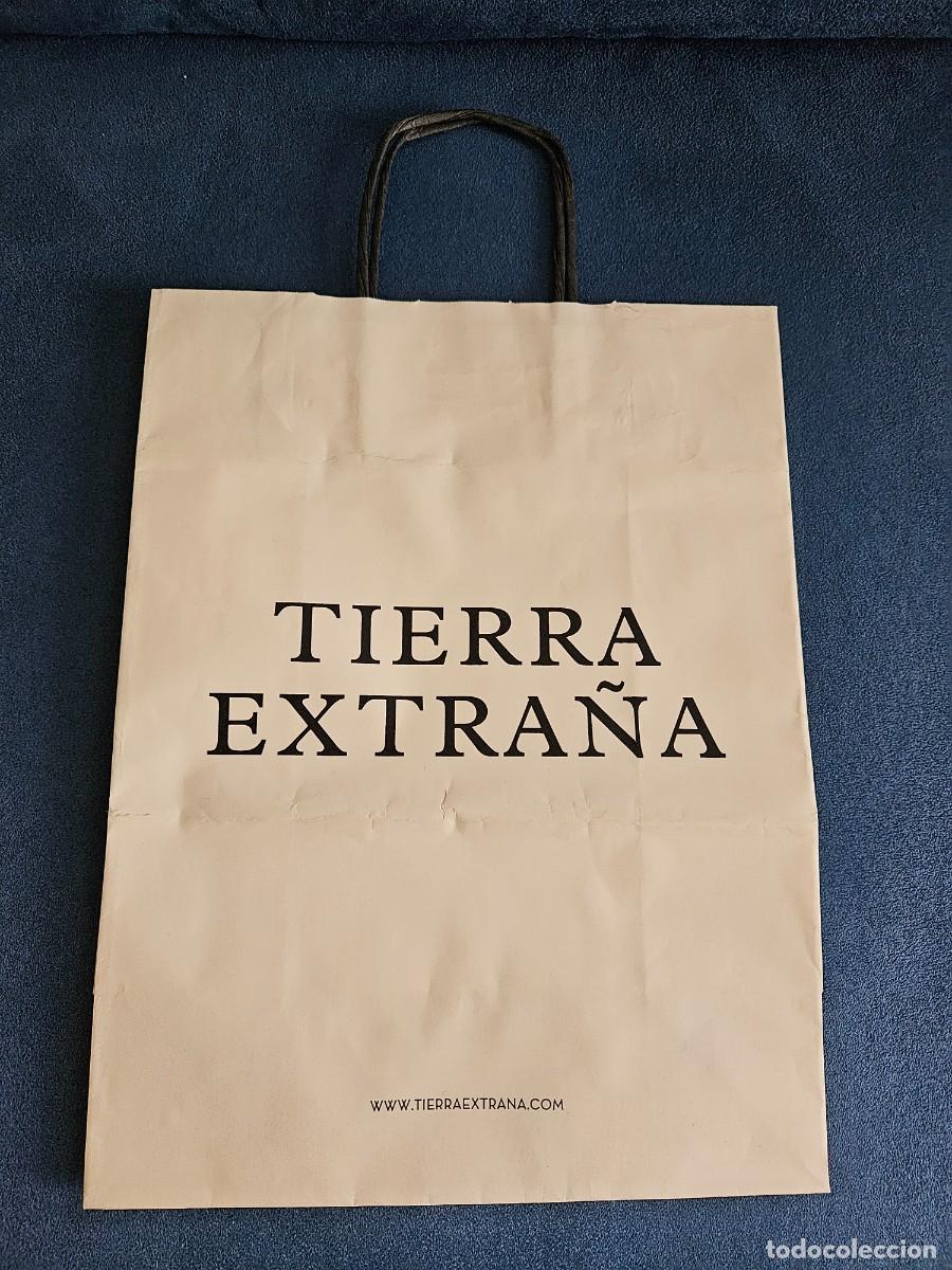 Otros Art&iacute;culos de Coleccionismo en Papel: Bolsa De Papel Con Asas Publicidad De La Tienda Tierra Extra&ntilde;a (Barcelona).