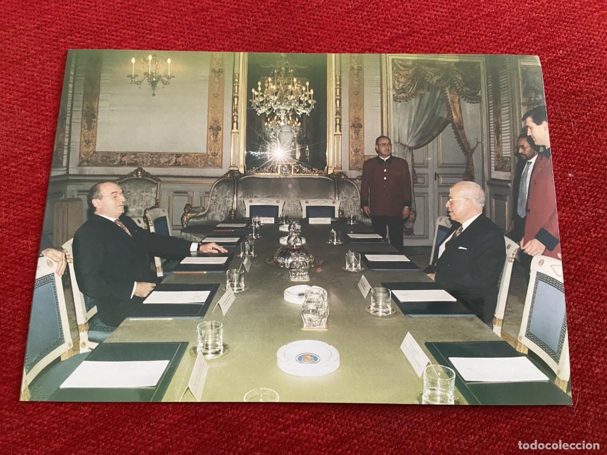 Collectionnisme Papier divers: F34085 FOTO FOTOGRAFIA ORIGINAL &iquest;POLITICOS ESCRITORES PRESIDENTES EMBAJADORES PREMIOS??? (4-12-1996)