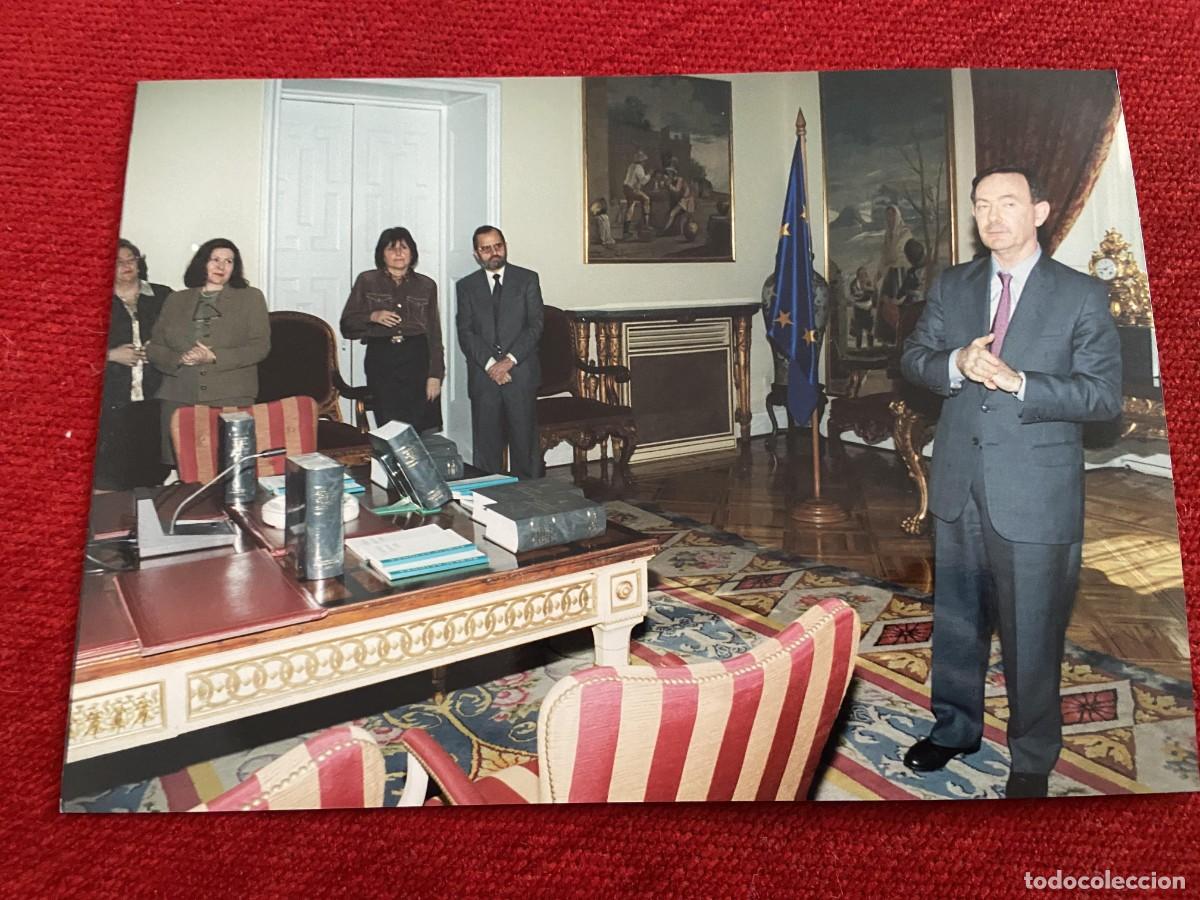 Collectionnisme Papier divers: F34097 FOTO FOTOGRAFIA ORIGINAL &iquest;POLITICOS ESCRITORES PRESIDENTES EMBAJADORES PREMIOS??? (13-2-1997)
