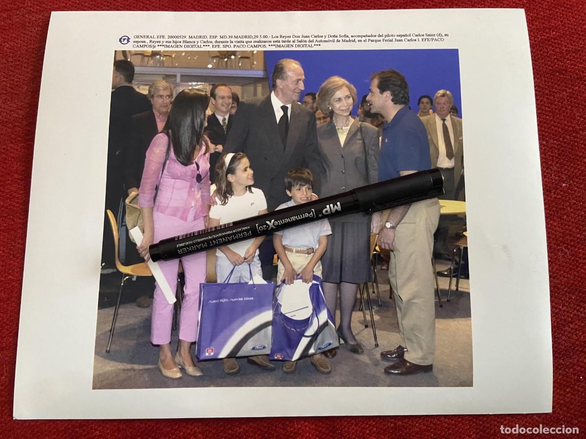 Paper Collecting Others: F34137 FOTO FOTOGRAFIA ORIGINAL REINA SOFIA REY JUAN CARLOS CARLOS SAINZ Y FAMILIA SALON AUTOMOVIL