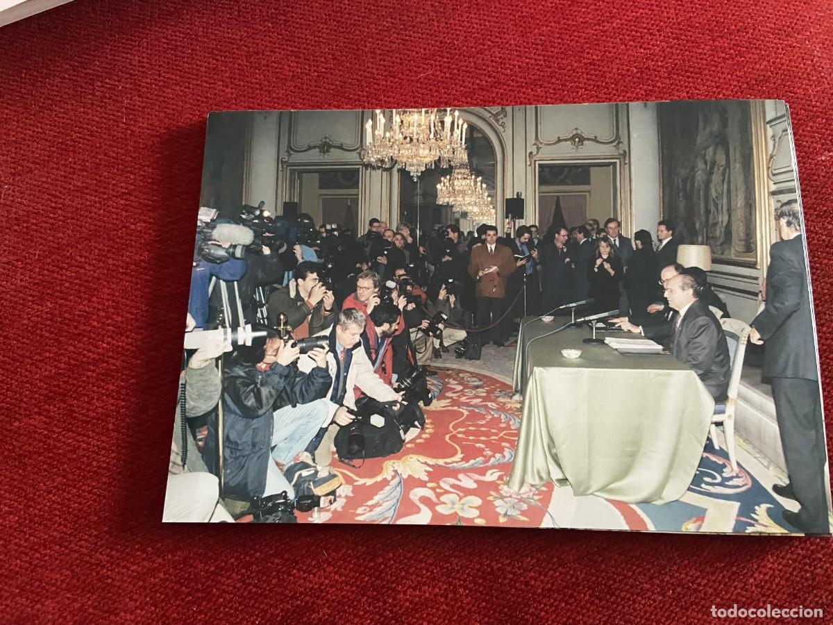 Paper Collecting Others: F34277 FOTO FOTOGRAFIA ORIGINAL POLITICA ABEL MATUTES DESCONOZCO QUIENES SON?