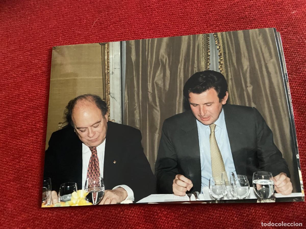 Paper Collecting Others: F34295 FOTO FOTOGRAFIA ORIGINAL POLITICA JORDI PUJOL (16-12-1996) DESCONOZCO QUIENES SON?