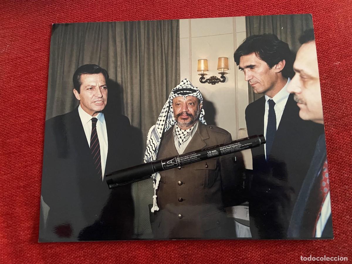 Otros art&iacute;culos de coleccionismo en papel: F34317 FOTO FOTOGRAFIA ORIGINAL POLITICA YASSER ARAFAT ADOLFO SUAREZ ESPA&Ntilde;A PALESTINA
