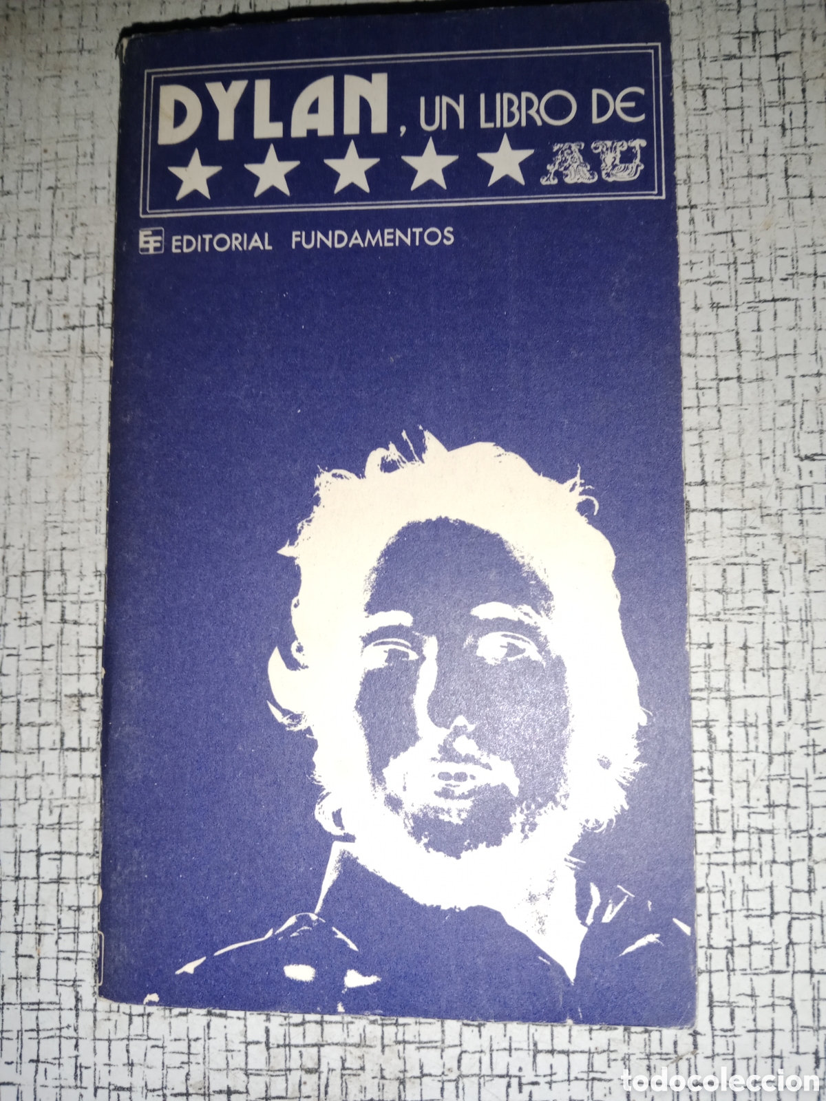 Paper Collecting Others: Un Libro de Dylan editorial fundamentos