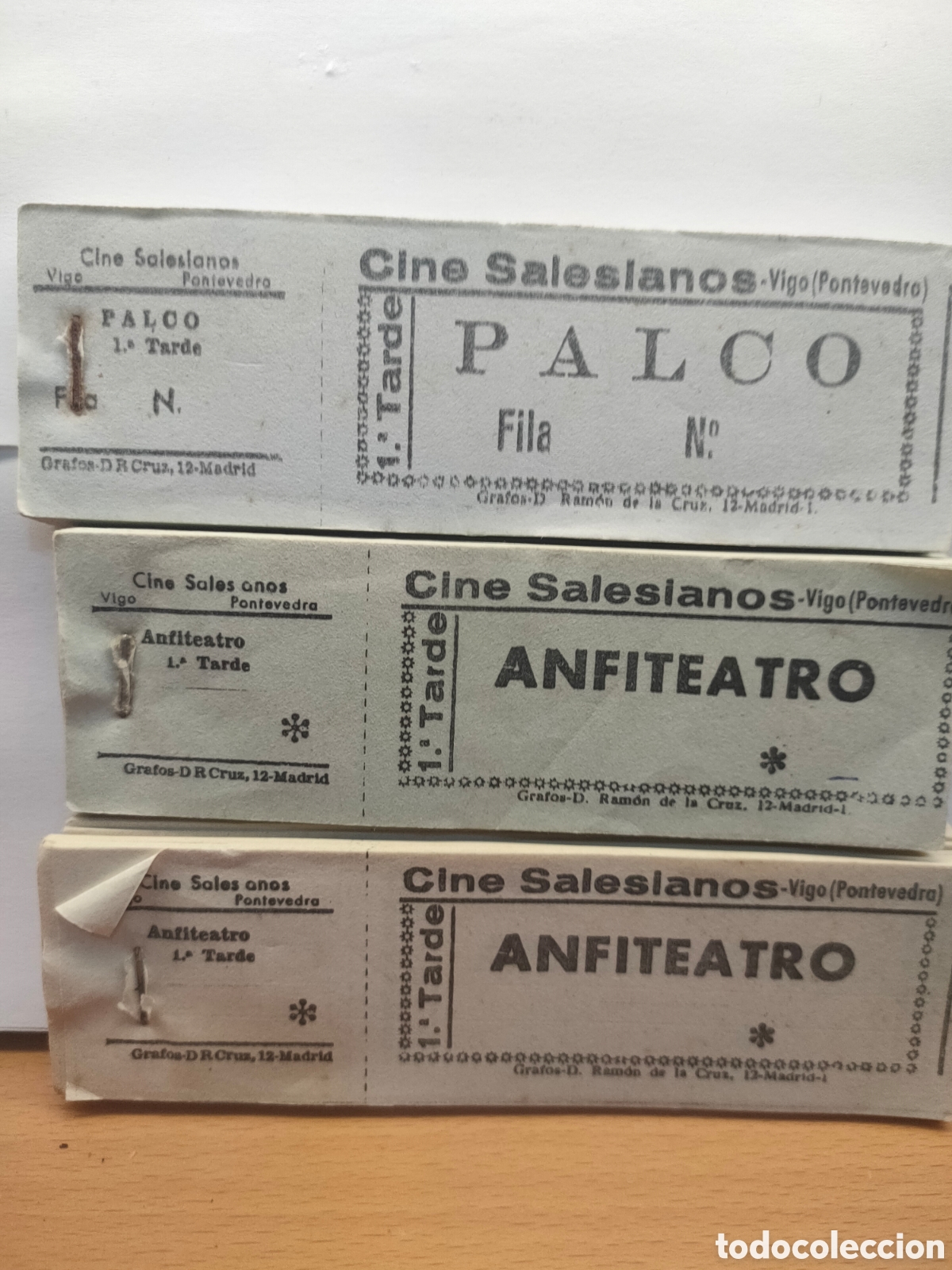 Otros Art&iacute;culos de Coleccionismo en Papel: 3 tacos de entradas Cine salesianos (Vigo). A&ntilde;os 80 .Anfiteatro y palco.