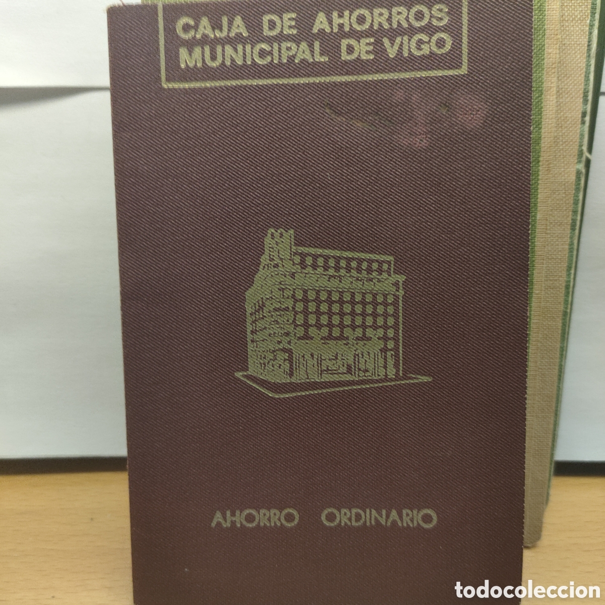Otros Art&iacute;culos de Coleccionismo en Papel: Caja de Ahorros Municipal de Vigo. Lote de 8 cartillas de ahorros .desde 1969 hasta 1996.. usadas
