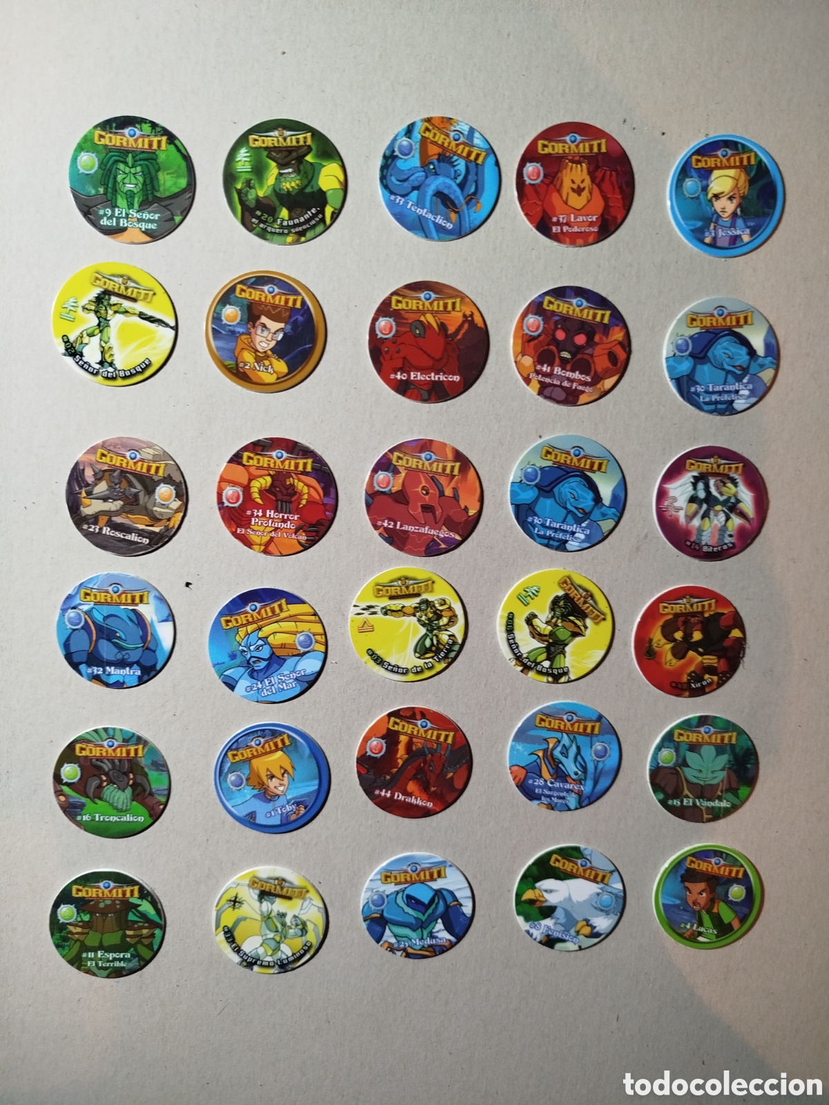 Outros artigos de papel: 30 tazos gormiti retro