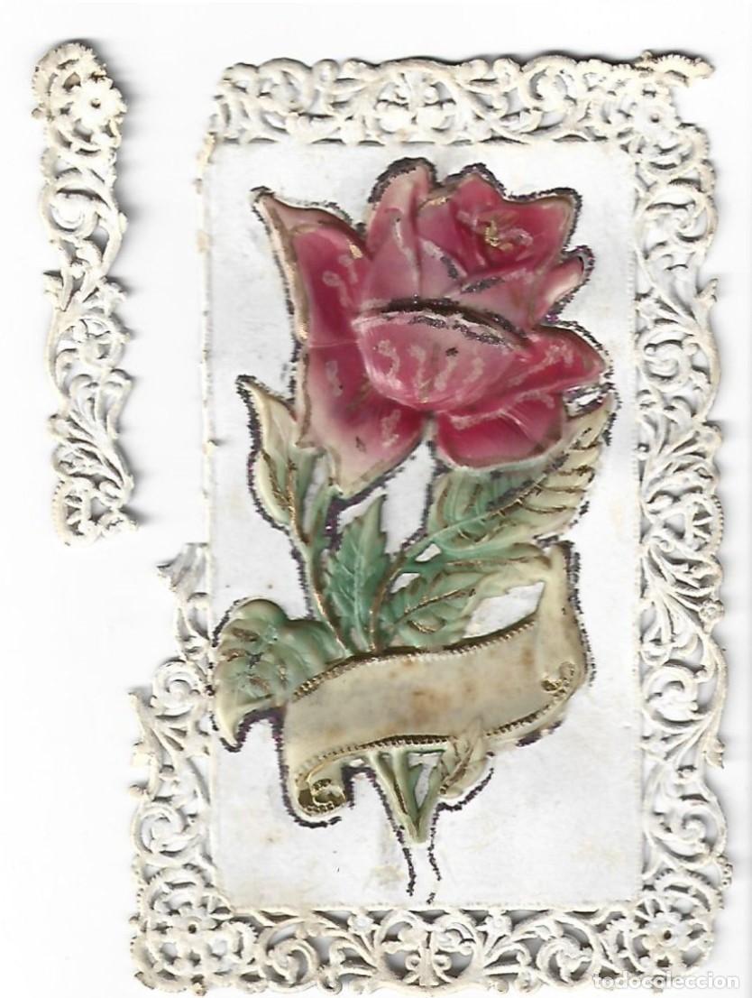 Sammelleidenschaft Andere Papierartikel: MUY ANTIGUA ROSA EN RELIEVE, CREO QUE DE CERA. CON LA CENEFA ROTA (PARA MANITAS)