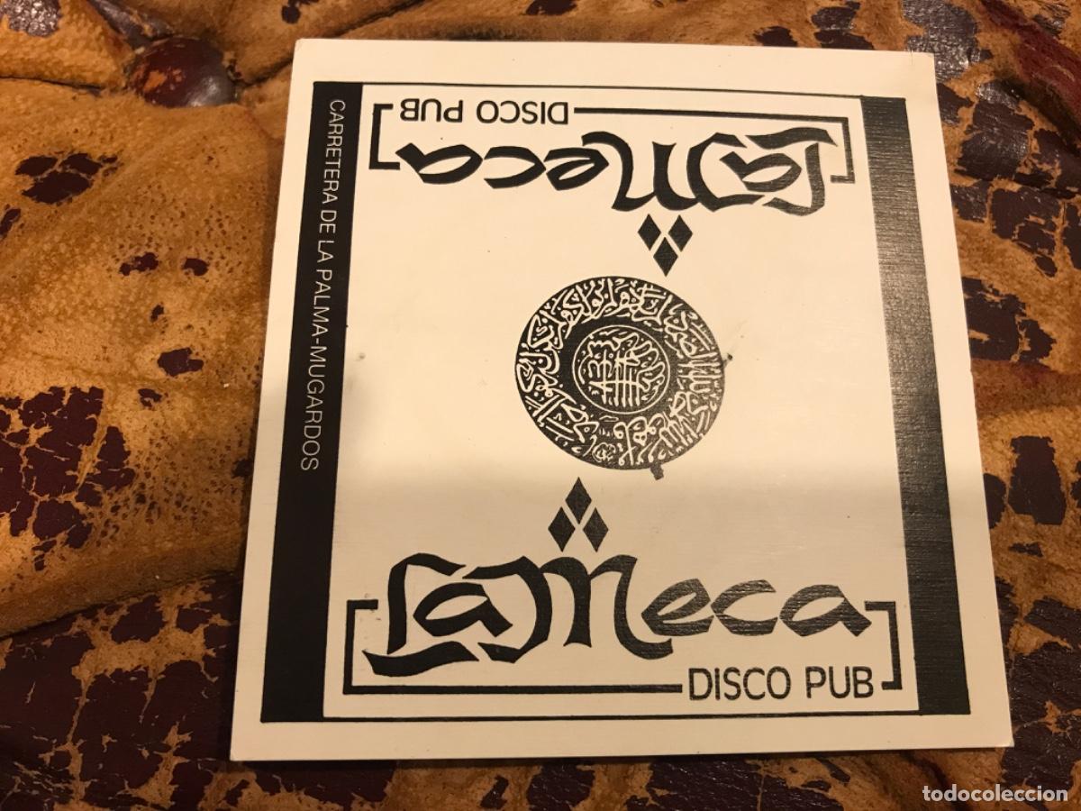 Collectionnisme Papier divers: POSAVASOS. DISCO PUB, LA MECA, CARRETERA DE LA PALMA, MUGARDOS. FERROL-CORU&Ntilde;A. 10 X 10CM