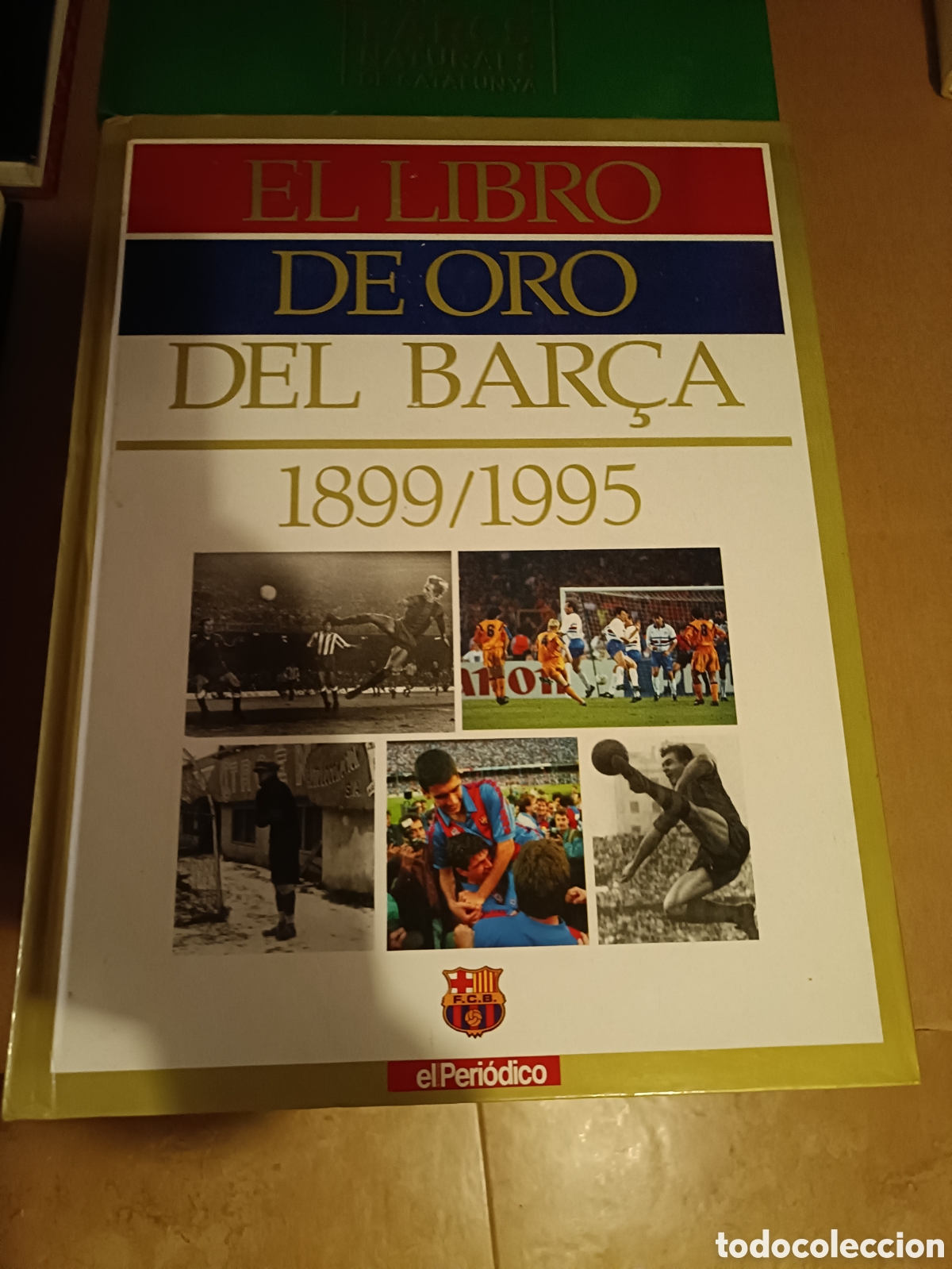 Otros art&iacute;culos de coleccionismo en papel: Libro de oro del bar&ccedil;a 1899 a 1995 - Foto 1