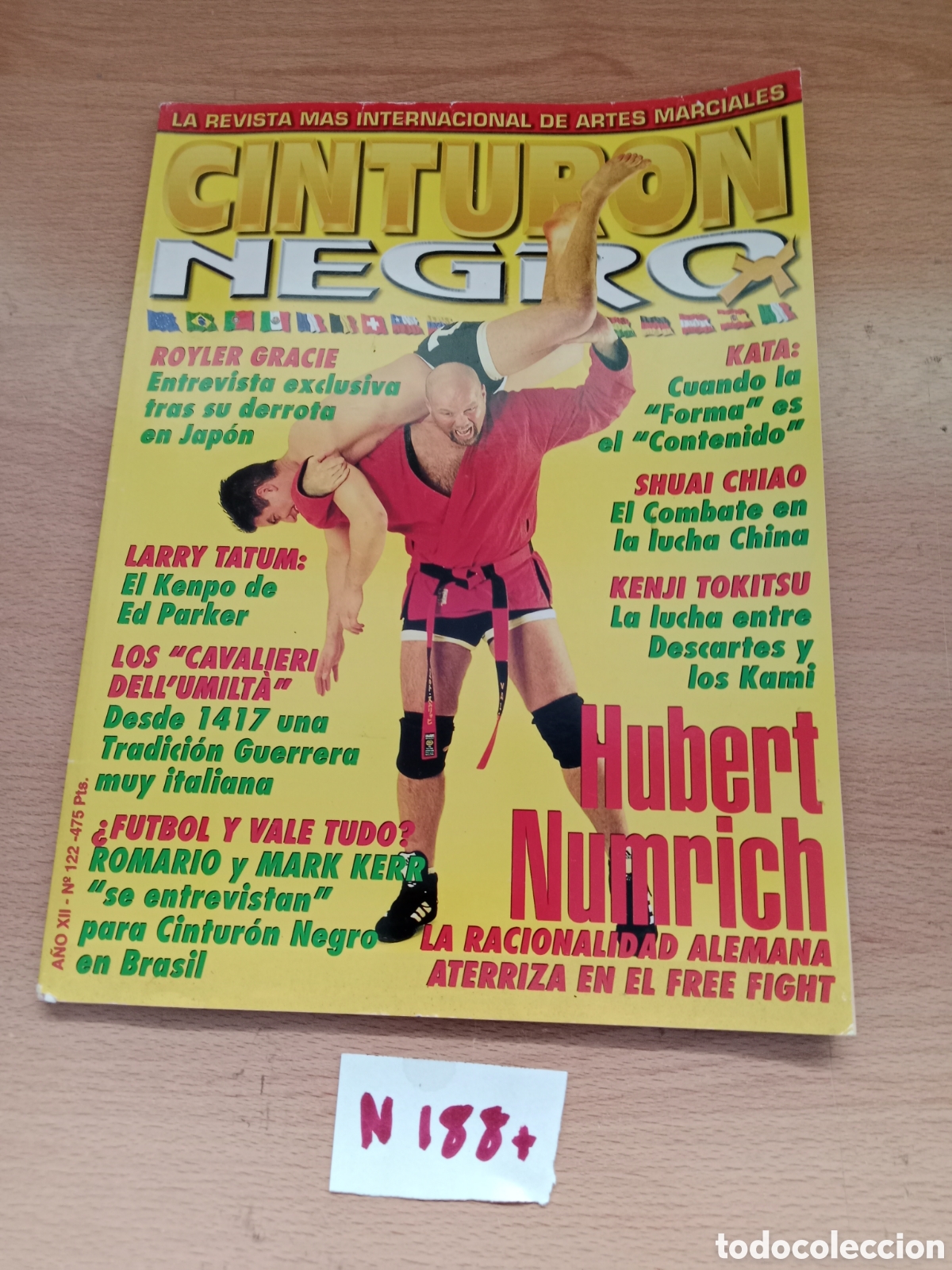 Otros art&iacute;culos de coleccionismo en papel: Revista de cintur&oacute;n negro uber numrich - Foto 1