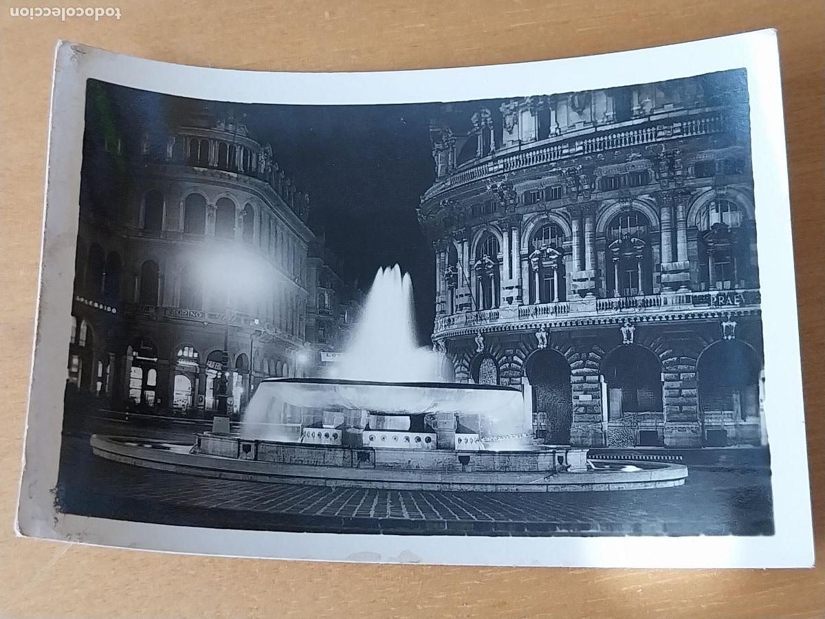 Otros art&iacute;culos de coleccionismo en papel: PLAZA FERRARI GENOVA TARJETA FOTOGRAFICA 9X6.5CMS MANCHAS HUMEDAD