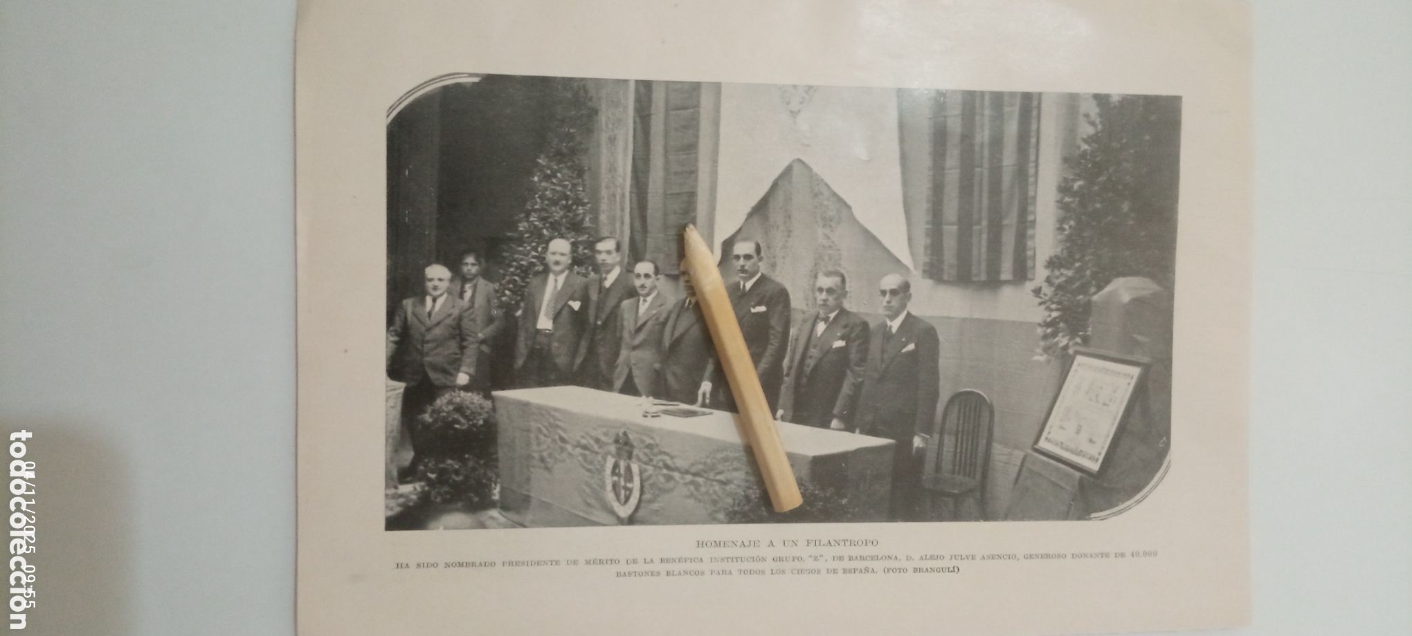 Sammelleidenschaft Andere Papierartikel: A&Ntilde;O 1933 RECORTE HOMENAJE A ALEJO JULVE ASENCIO DONANTE DE 40.000 BASTONES PARA CIEGOS BARCELONA