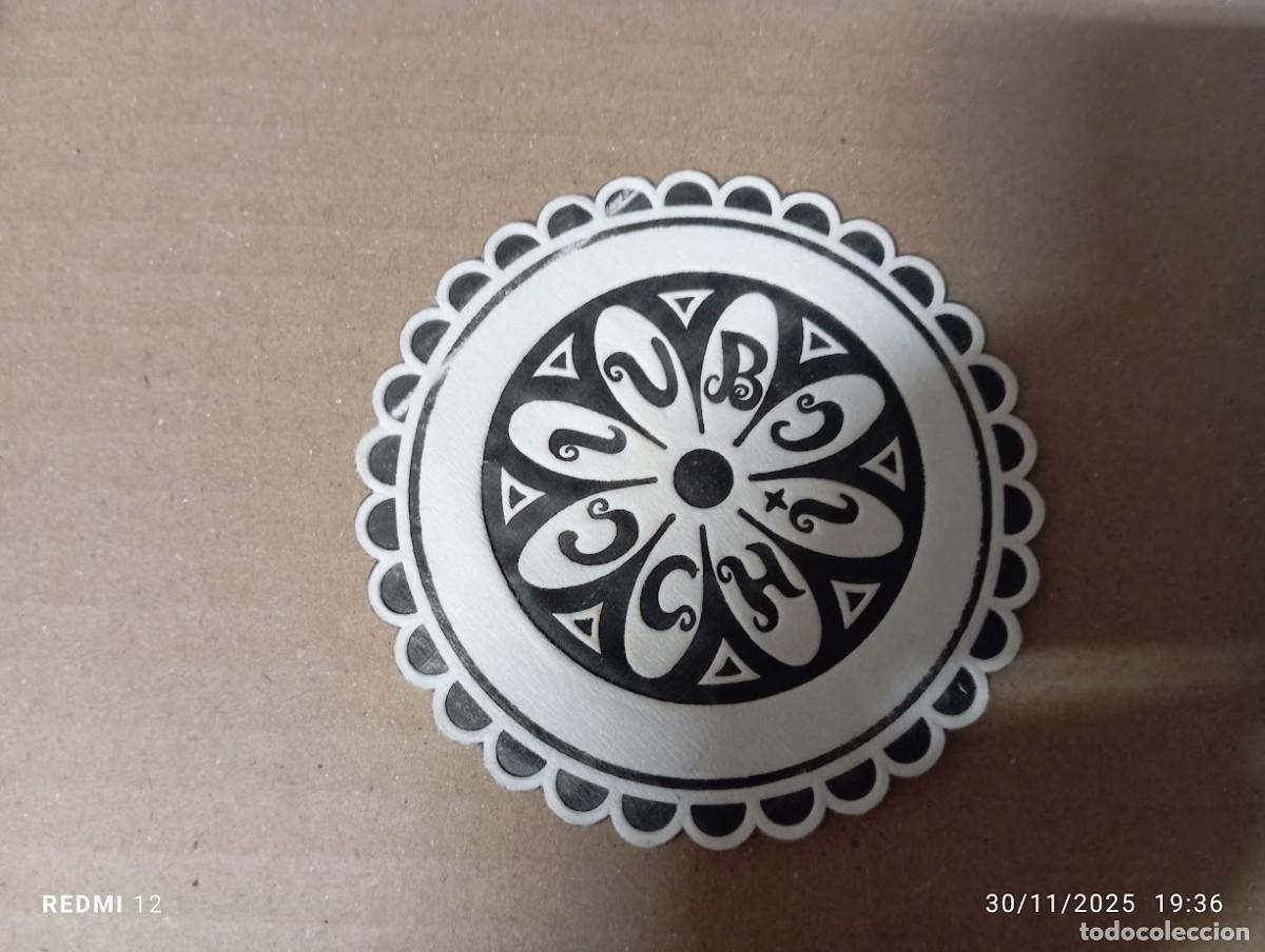 Outros artigos de papel: POSAVASOS ..........