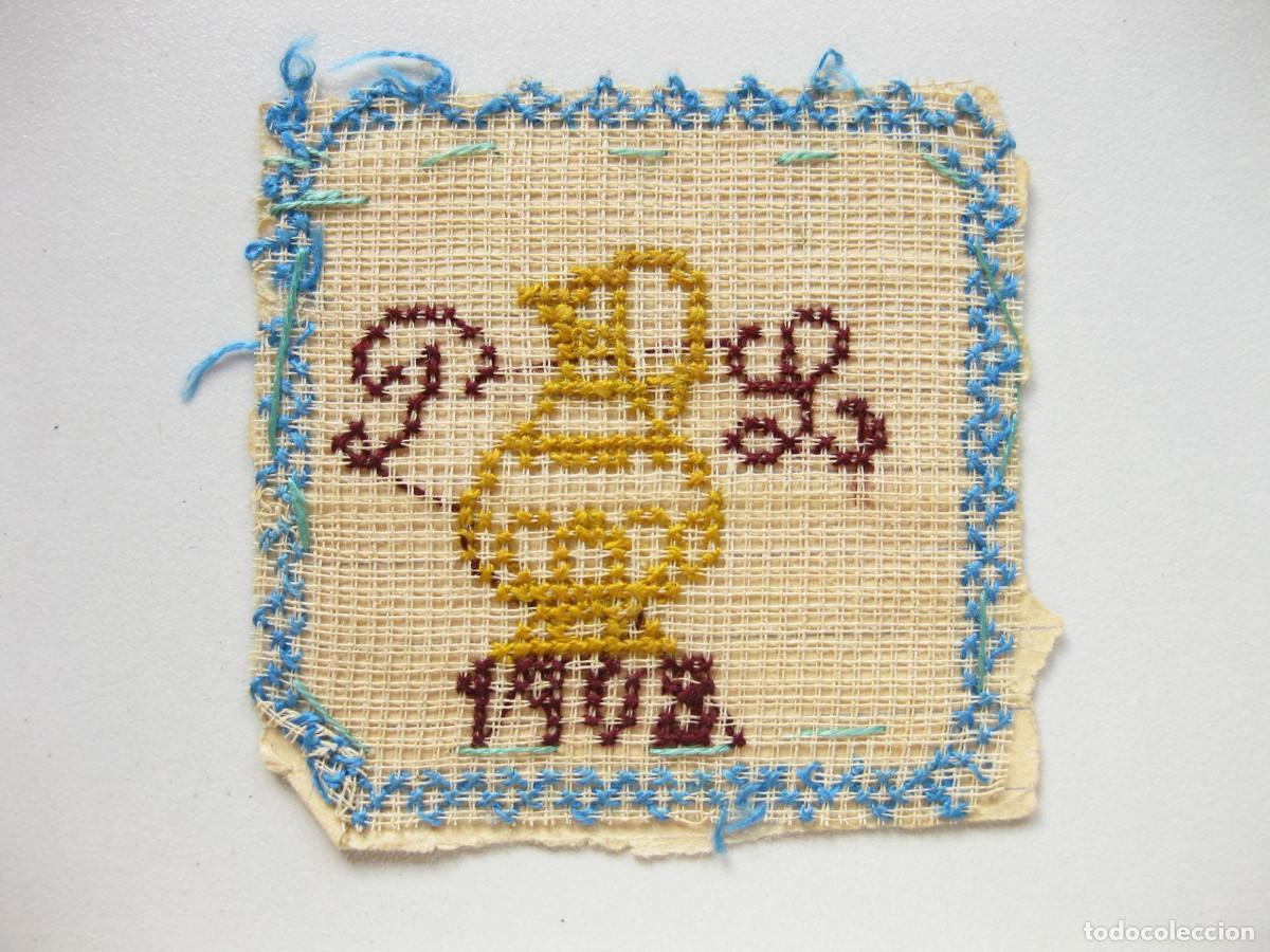 Otros art&iacute;culos de coleccionismo en papel: Felicitaci&oacute;n bordada en punto de cruz de una sobrina a su tio. 1908.
