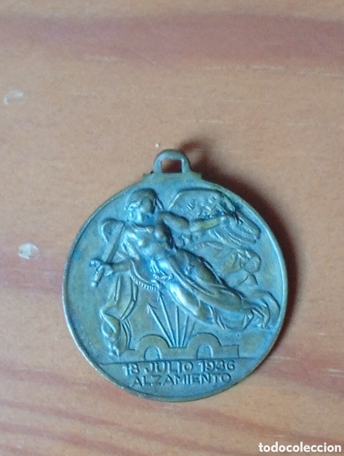 Paper Collecting Others: Medalla guerra civil del alzamiento.bando nacional.falange.requete.patriotico.franco.militar